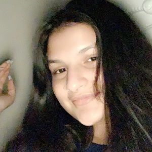 Meet your Posher, Priya